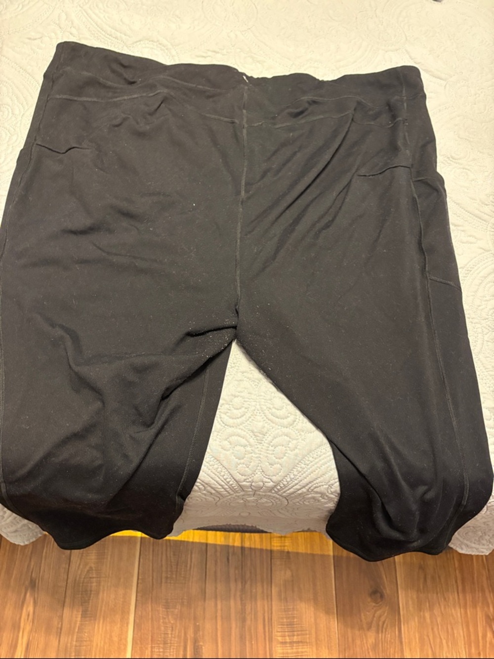torrid Black Performance Active Capri pants - Picture 4 of 4